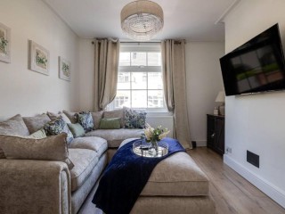 10 Sleeper Townhouse thumbnail