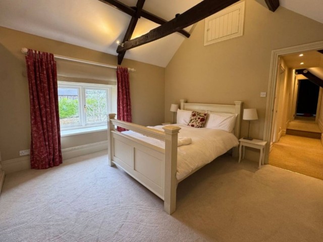 12 Sleeper Farmhouse With Hot Tub image