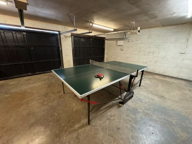 12 Sleeper Farmhouse With Hot Tub image