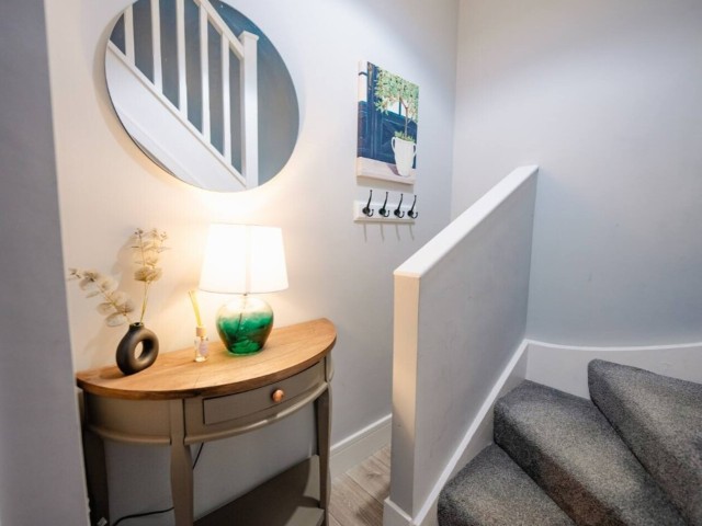 3 Bedroom Apartment | Sleeps 13 people image