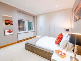 4 Bedroom House | Sleeps 12 thumbnail