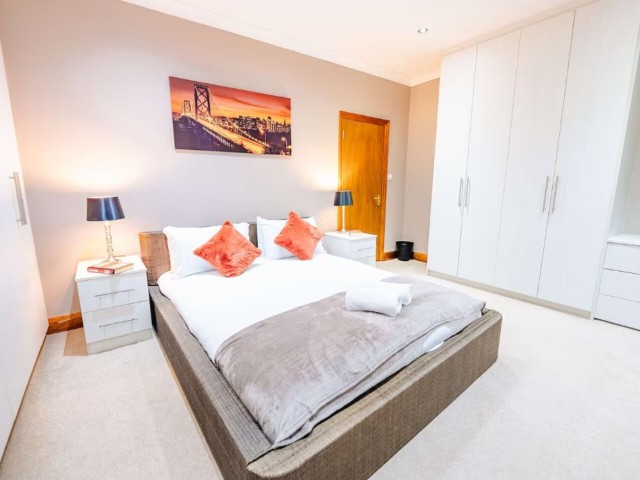 4 Bedroom House | Sleeps 12 image