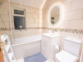 4 Bedroom House | Sleeps 12 thumbnail