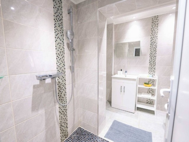 4 Bedroom House | Sleeps 12 image