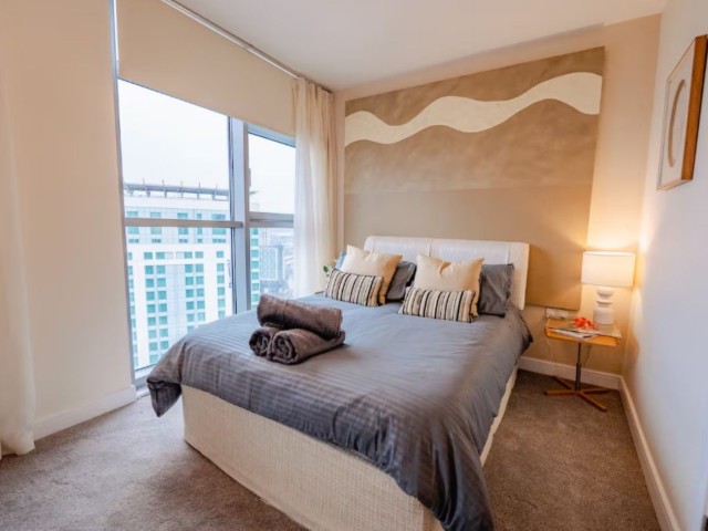 13 Sleeper Apartment image