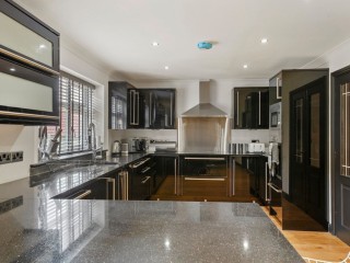 Filey 16 Sleeper House with Indoor Pool and Sauna thumbnail