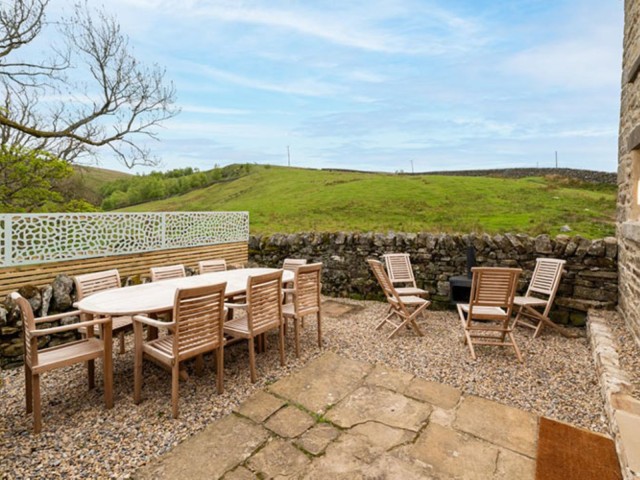 North Pennines | 18 Sleeper Farmhouse With Hot Tub and Cinema Room image
