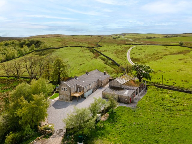 North Pennines | 18 Sleeper Farmhouse With Hot Tub and Cinema Room image