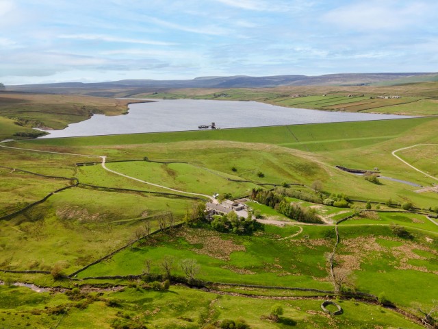 North Pennines | 18 Sleeper Farmhouse With Hot Tub and Cinema Room image