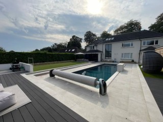 East Yorkshire 14 Sleeper House With Pool thumbnail