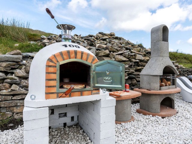 Lake District 22 Sleeper House With Hot Tub And Sauna image