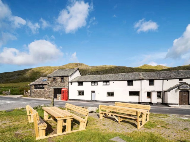 Lake District 22 Sleeper House With Hot Tub And Sauna image