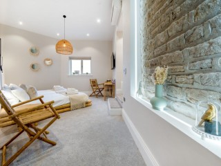 Lancaster 20 Sleeper House With Pool, Games Room and Hot Tub thumbnail