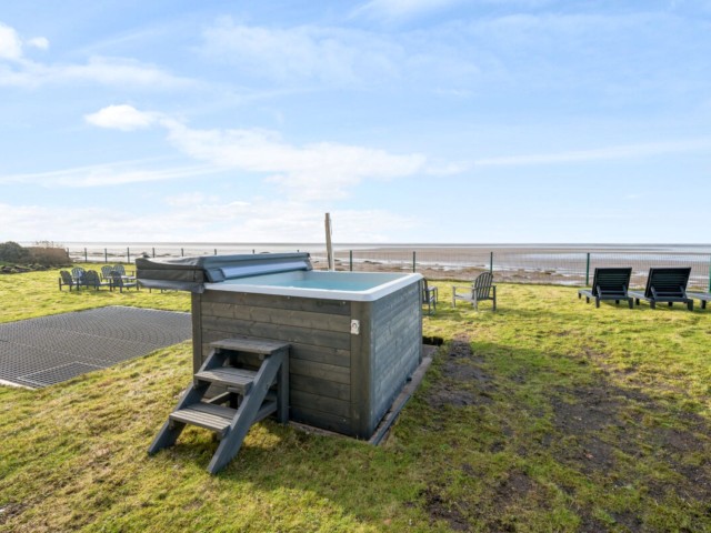 Lancaster 20 Sleeper House With Pool, Games Room and Hot Tub image