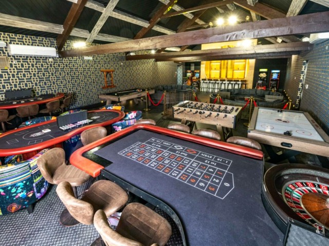 Lancaster 20 Sleeper House With Pool, Games Room and Hot Tub image