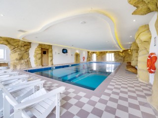 Lancaster 16 Sleeper House With Pool, Games Room and Hot Tub thumbnail