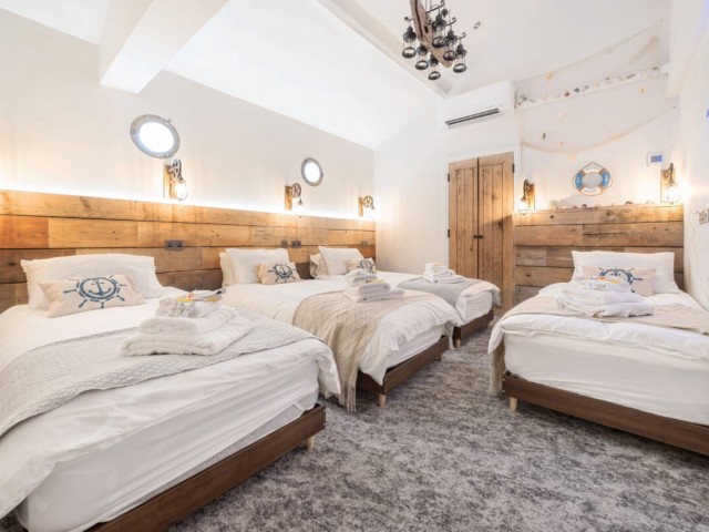 Lancaster 16 Sleeper House With Pool, Games Room and Hot Tub image