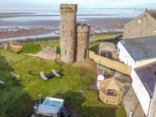Lancaster 16 Sleeper House With Pool, Games Room and Hot Tub thumbnail