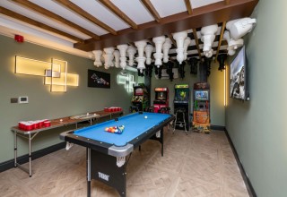 Lancaster 16 Sleeper House With Pool, Games Room and Hot Tub