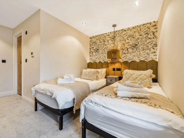 Lancaster 14 Sleeper House With Pool, Games Room and Hot Tub image