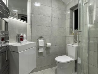 15 Sleeper House thumbnail