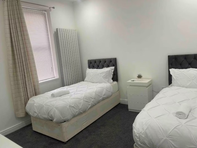 15 Sleeper House image