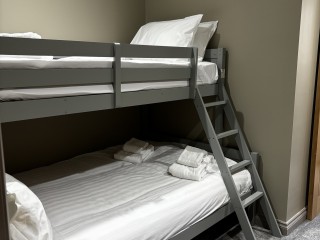 TyneView Estate | The Farmhouse With Hot Tub, Games Room & Bar - Sleeps 18 thumbnail