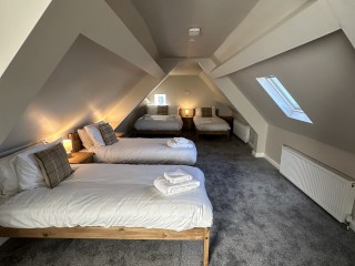 TyneView Estate | The Farmhouse With Hot Tub, Games Room & Bar - Sleeps 18 thumbnail