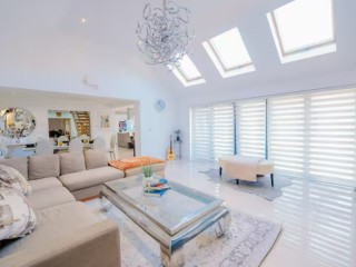 20 Sleeper House With Hot Tub thumbnail