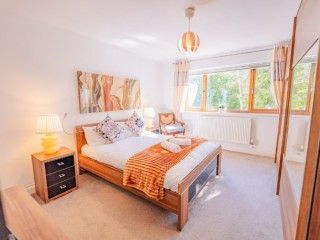 20 Sleeper House With Hot Tub thumbnail