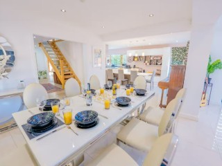 20 Sleeper House With Hot Tub thumbnail