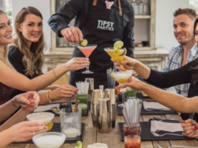 Mobile Cocktail Making image