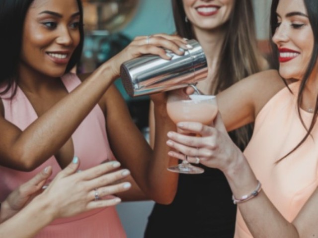 Mobile Cocktail Making image