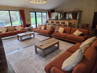 TyneView Estate | The Farmhouse With Hot Tub, Games Room & Bar - Sleeps 18 thumbnail