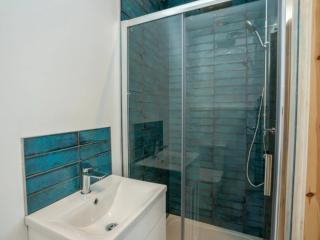 11 Sleeper House thumbnail