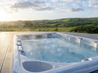 Lancashire 30 Sleeper House with Pool and Hot Tub thumbnail