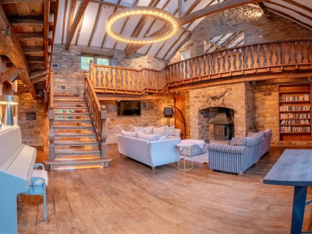 Harrogate 31 Sleeper House with 2 Hot Tubs, Steam Room image