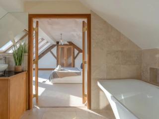 Harrogate 31 Sleeper House with 2 Hot Tubs, Steam Room thumbnail