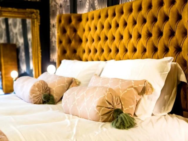 Central 10 Sleeper Townhouse image