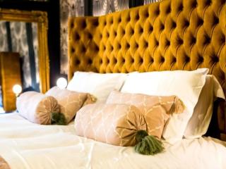 Central 10 Sleeper Townhouse thumbnail