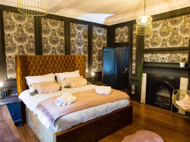 Central 10 Sleeper Townhouse image