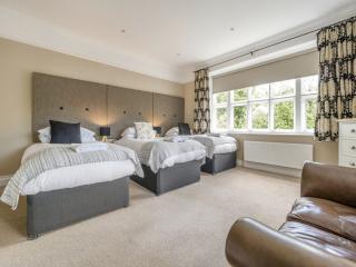 Windermere 16 Sleeper house | Hot Tub and Cinema room thumbnail