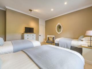 Windermere 16 Sleeper house | Hot Tub and Cinema room thumbnail