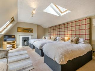 Windermere 16 Sleeper house | Hot Tub and Cinema room thumbnail
