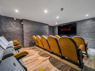 Windermere 14 Sleeper house | Hot Tub and Cinema room thumbnail