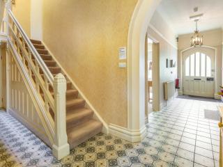 Windermere Cottage sleeps 12 | Hot Tub and Cinema room thumbnail