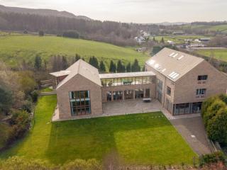 Lancashire 32 Sleeper Mansion With Indoor Pool, Spa & Cinema thumbnail