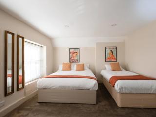 Somerset Georgian Manor Sleeps 18 thumbnail