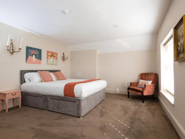 Somerset Georgian Manor Sleeps 18 image