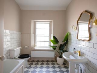 Somerset Georgian Manor Sleeps 18 thumbnail